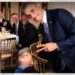 The amazing joke President Obama made with a sleeping child, forgetting about the White House ceremony 12 years ago